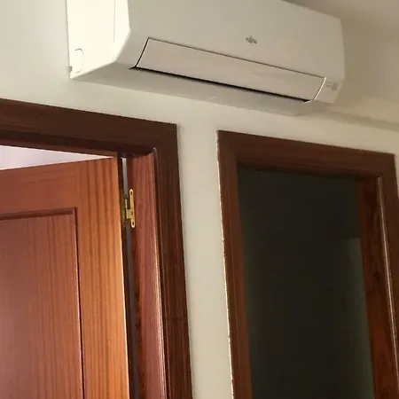 Piso Geneto Con Garaje شقة *