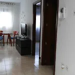 Piso Geneto Con Garaje Apartmán