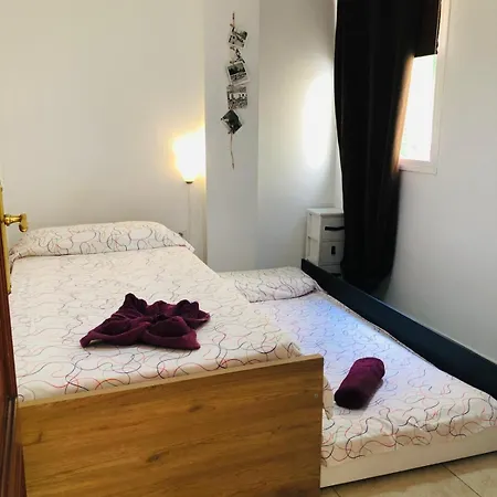 Apartment Piso Geneto Con Garaje