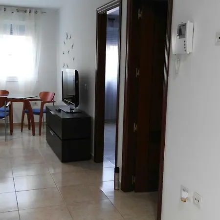 Piso Geneto Con Garage Apartamento